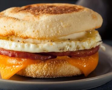 Breakfast Mistakes: 15 Foods You Should Never Eat in the Morning